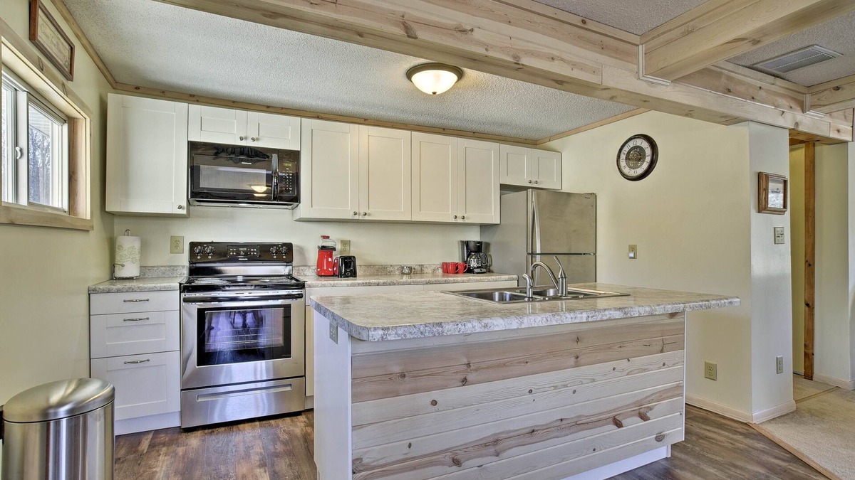 Lake Nebagamon House | Secluded Home 15 Min. from Lake Nebagamon!