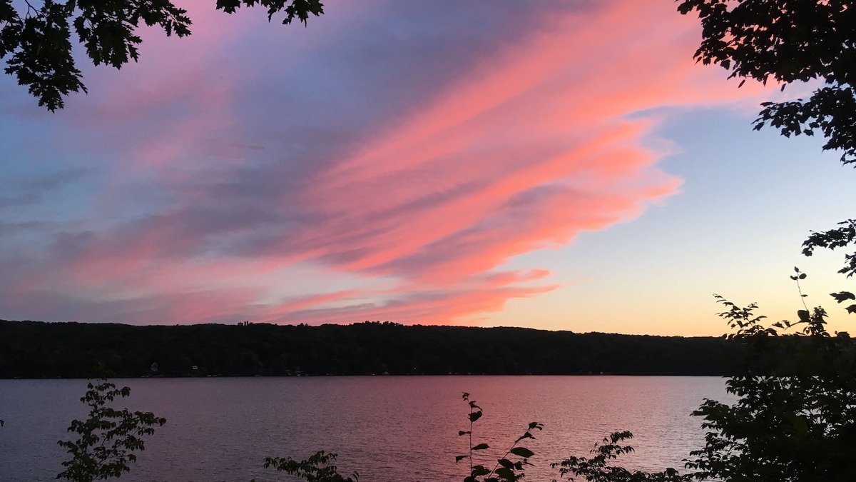Skaneateles House | Secluded house on Skaneateles Lake with long lakefront