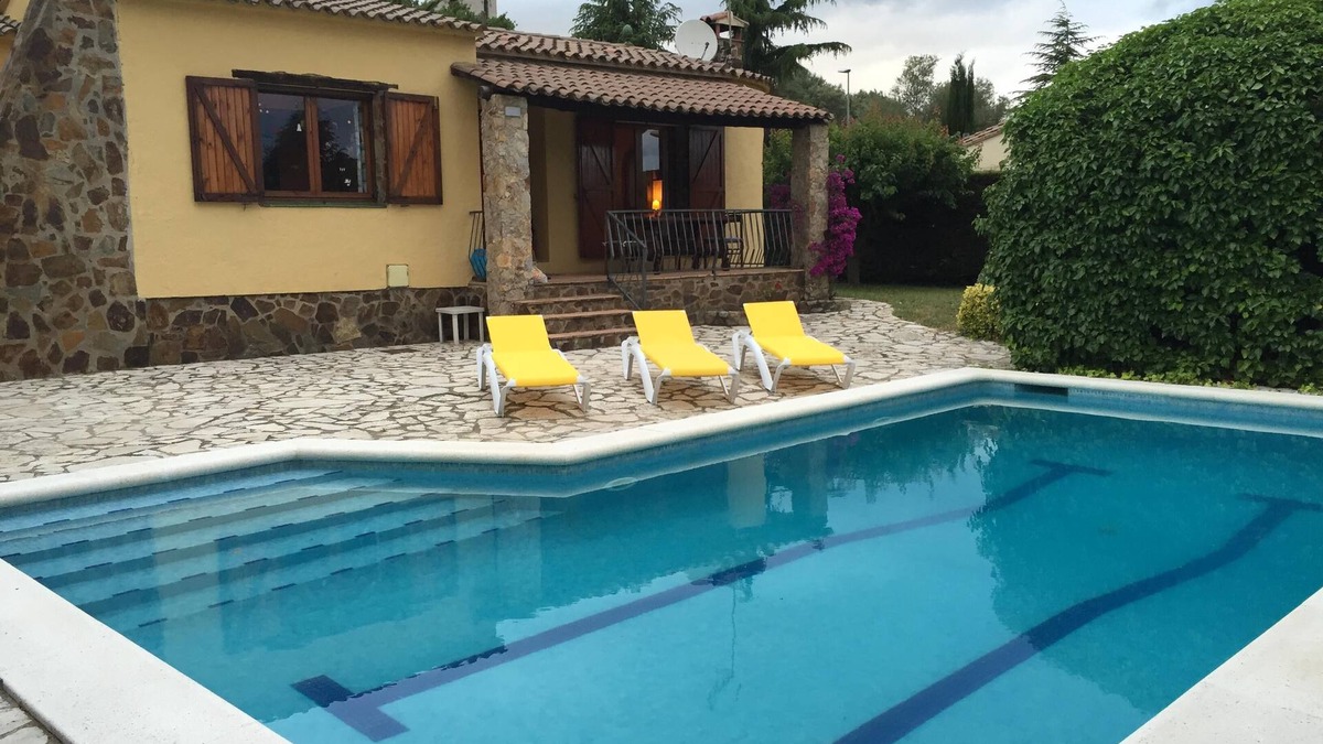 Calonge House | Secluded house with pool, barbecue and garden 10min. of the beach. Ideal families