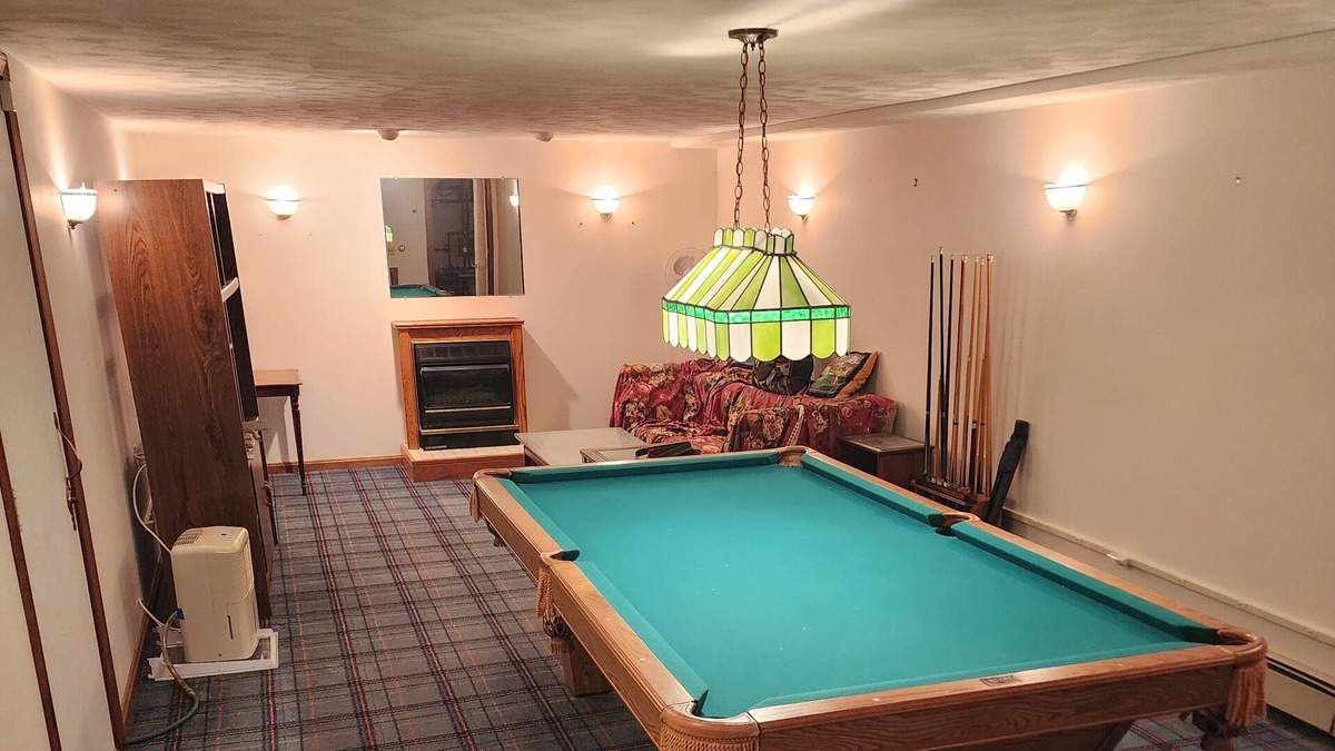 Harborcreek House | Secluded Lake Erie Retreat. Perfect for Large Family holidays!