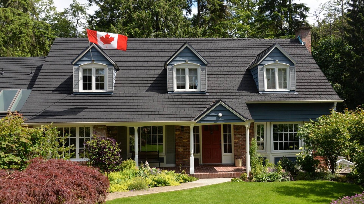 West Vancouver House | Secluded location on a cul de sac & creek, near amenities, mountains & beach.