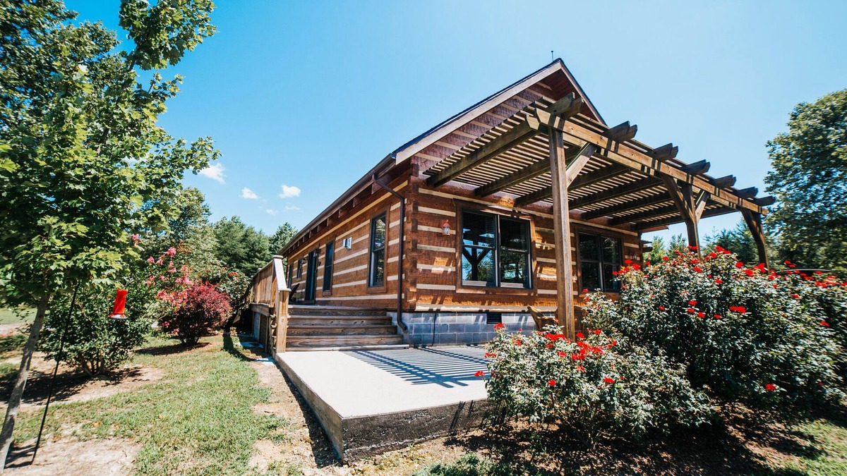 Trion Cabin | Secluded Log Cabin with Mountain Views. Hot Tub & 'Seasonal' Heated Pool