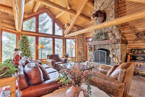 Bond House | Secluded Mountain Cabin By Beaver Creek and Vail!