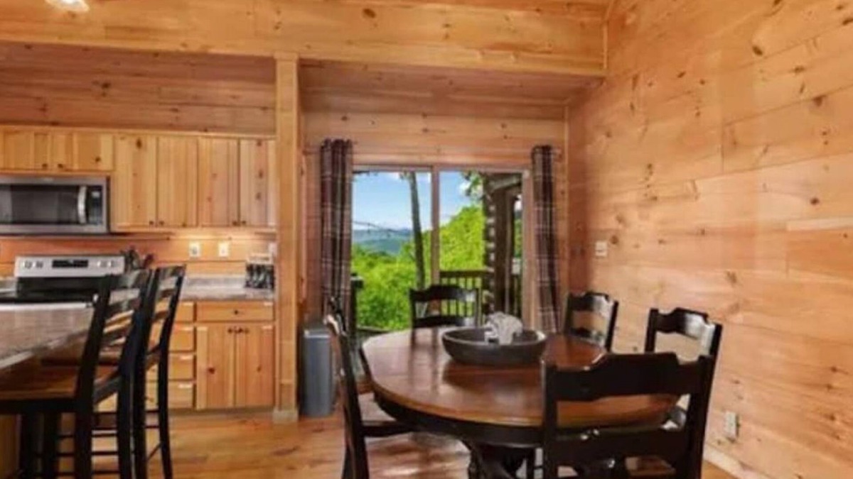 Whittier House | Secluded mountain privacy