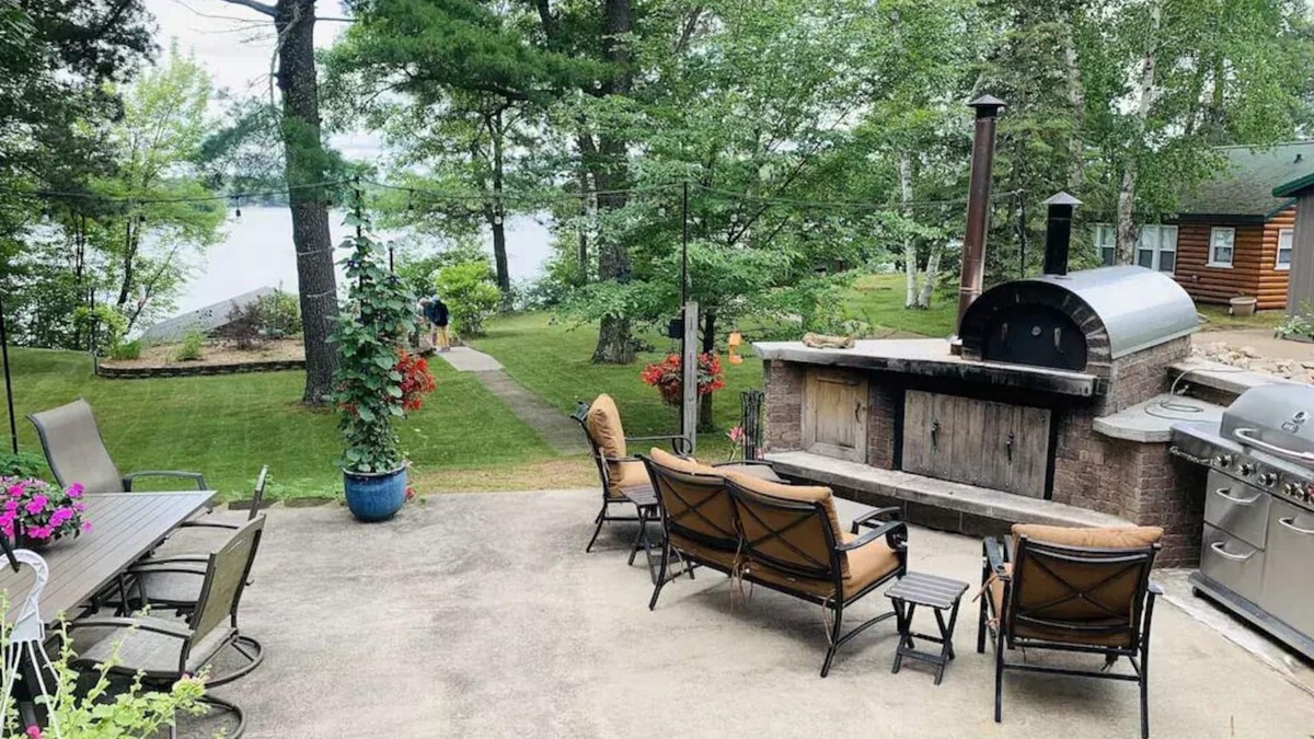 Tomahawk House | Secluded Northwoods getaway on beautiful Lake Nokomis