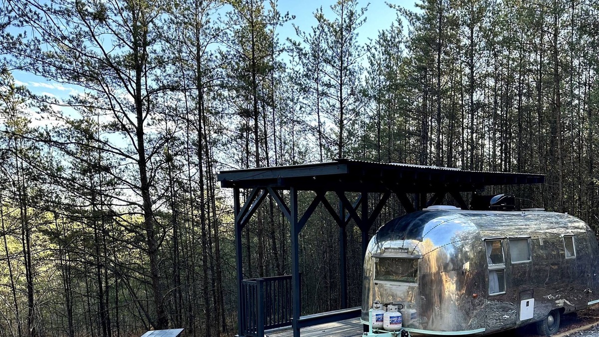 Lenoir House | Secluded Off-Grid 1962 Airstream in Blue Ridge Mountains