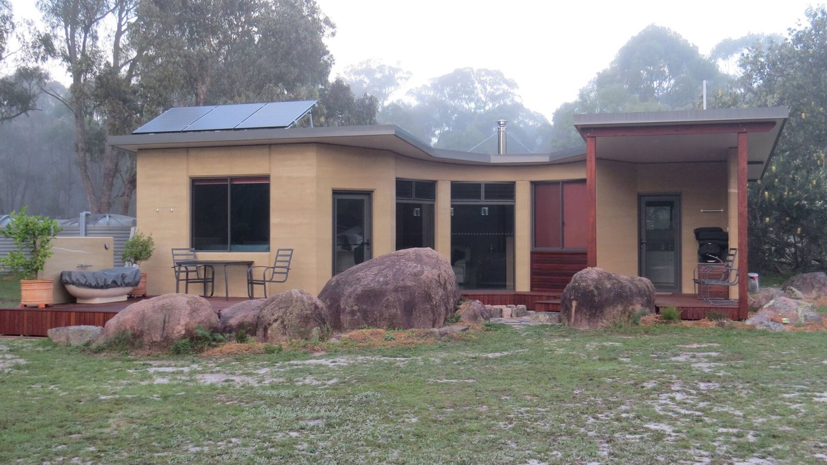 Cannon Creek Cabin | Secluded Off-Grid Rammed Earth Cabin