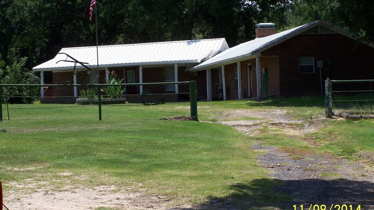 Tyler Other | Secluded Peaceful Ranch Style Home Not Far From The City