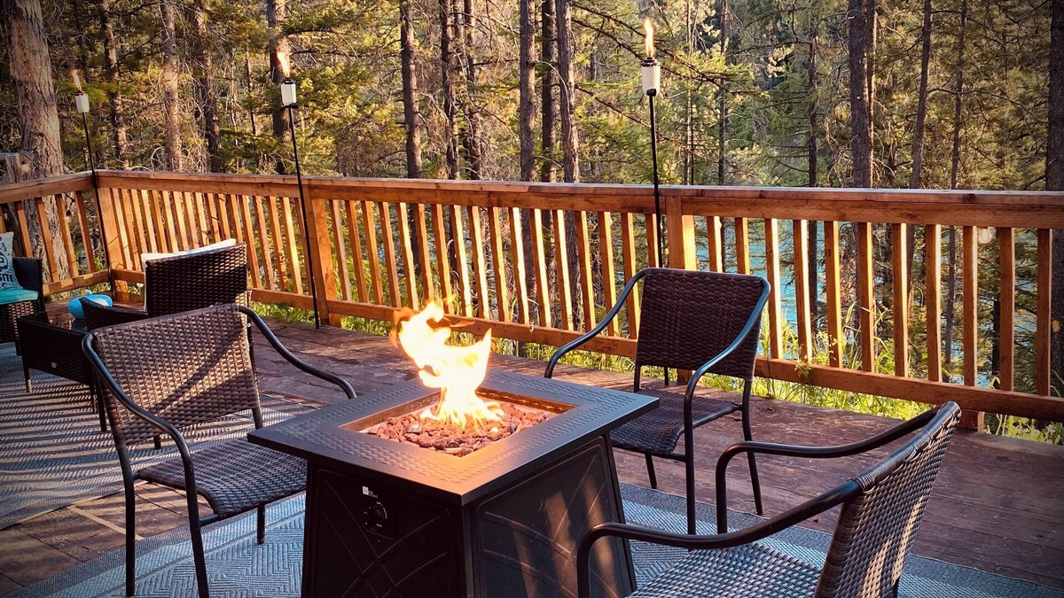Coram House | Secluded riverfront RV 7 Miles from Glacier National Park!