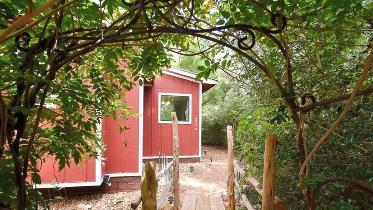 Brenham Cabin | Secluded Romantic Oasis Cabin with Private Hot Tub at Scenic Hill Retreat