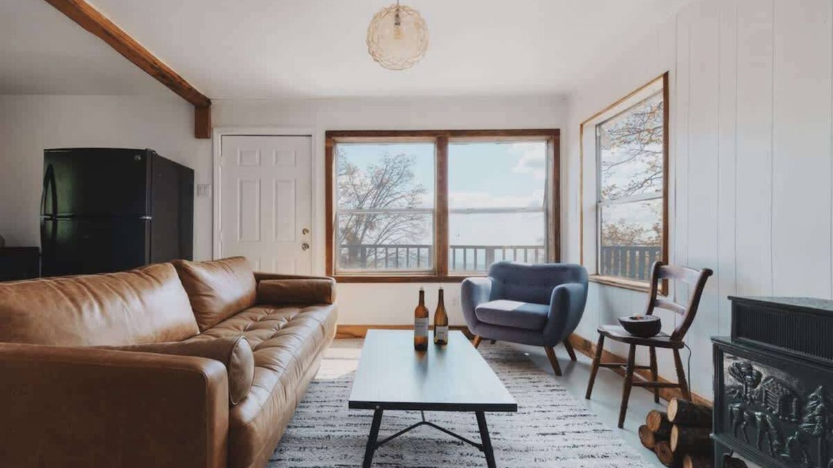 Dunlap Cabin | Secluded rustic 2-bedroom cabin on nature retreat