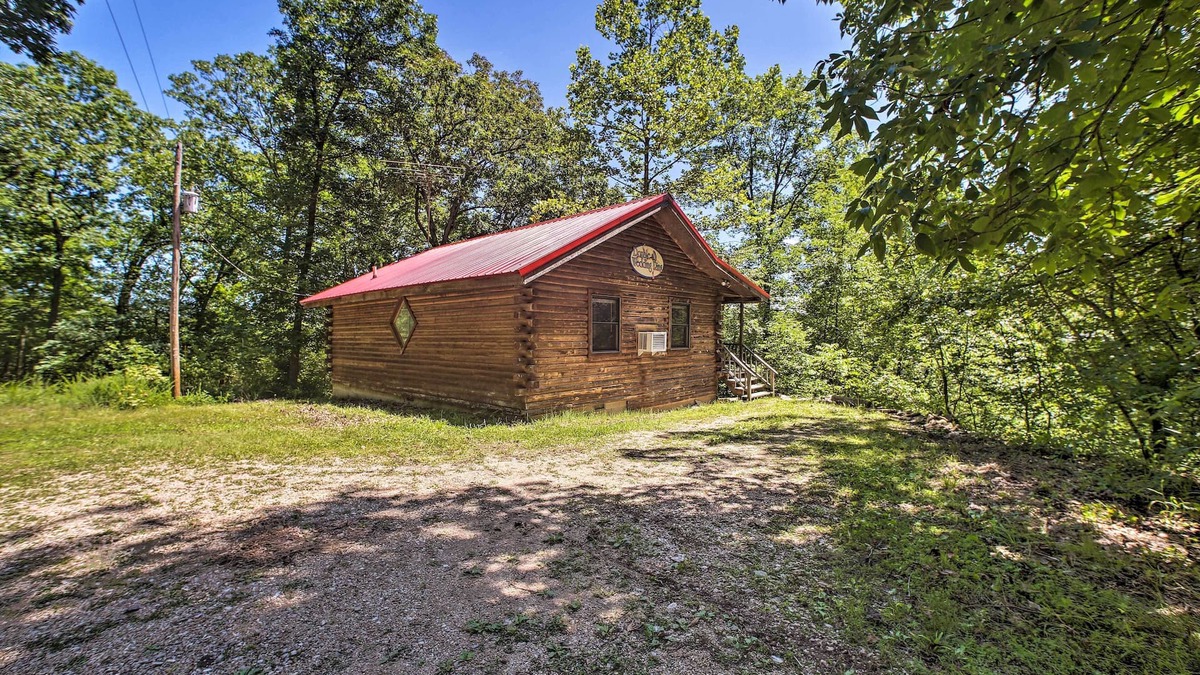 Eureka Springs Cabin | Secluded Studio 1 mi to Thorncrown Chapel