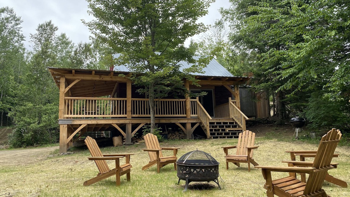 Lyndon Center Cabin | Secluded trailside cabin for 8 people on Kingdom Trails