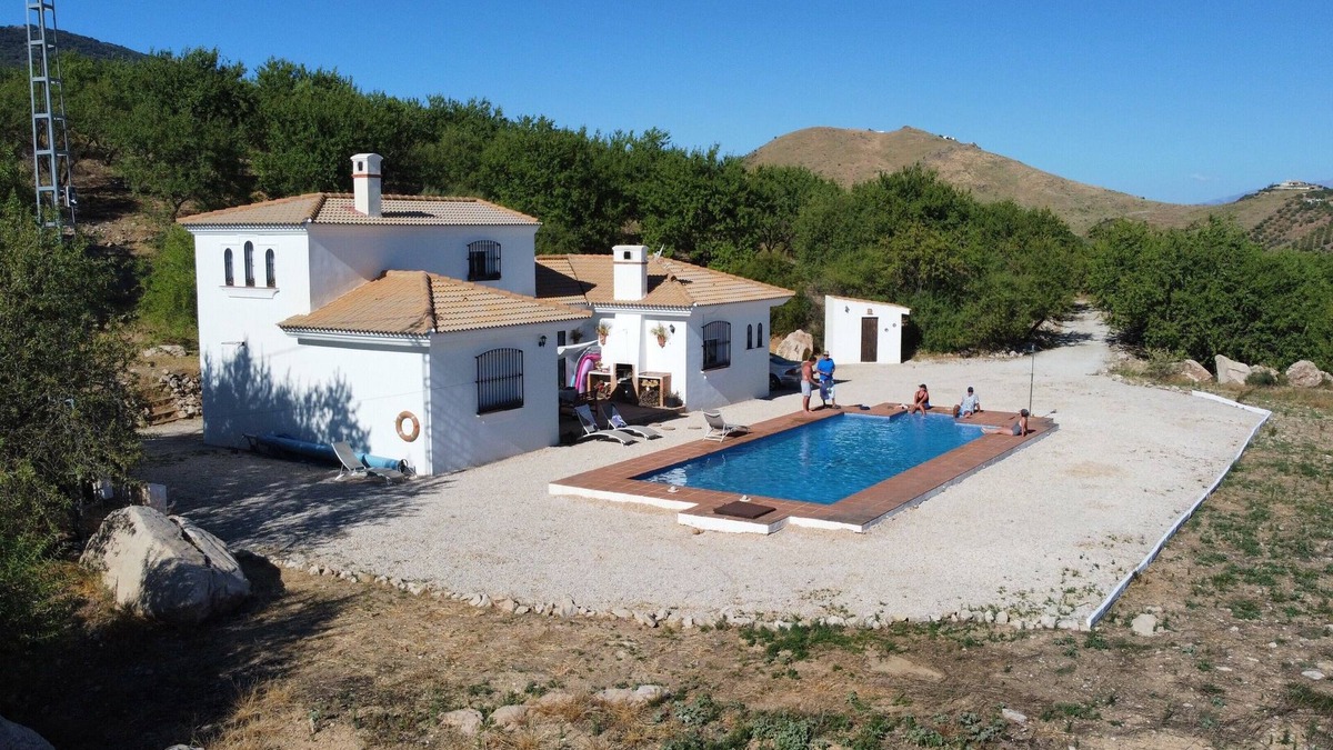 Colmenar Villa | Secluded villa with stunning views and large private pool