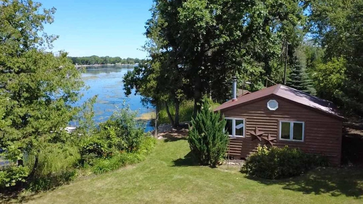 Little Sturgeon Cabin | Secluded Waterfront Cottage with Kayaks and Fire Pit