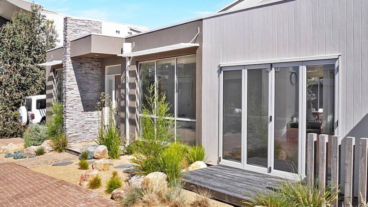 Inverloch Apartment | Seclusion in The Crescent