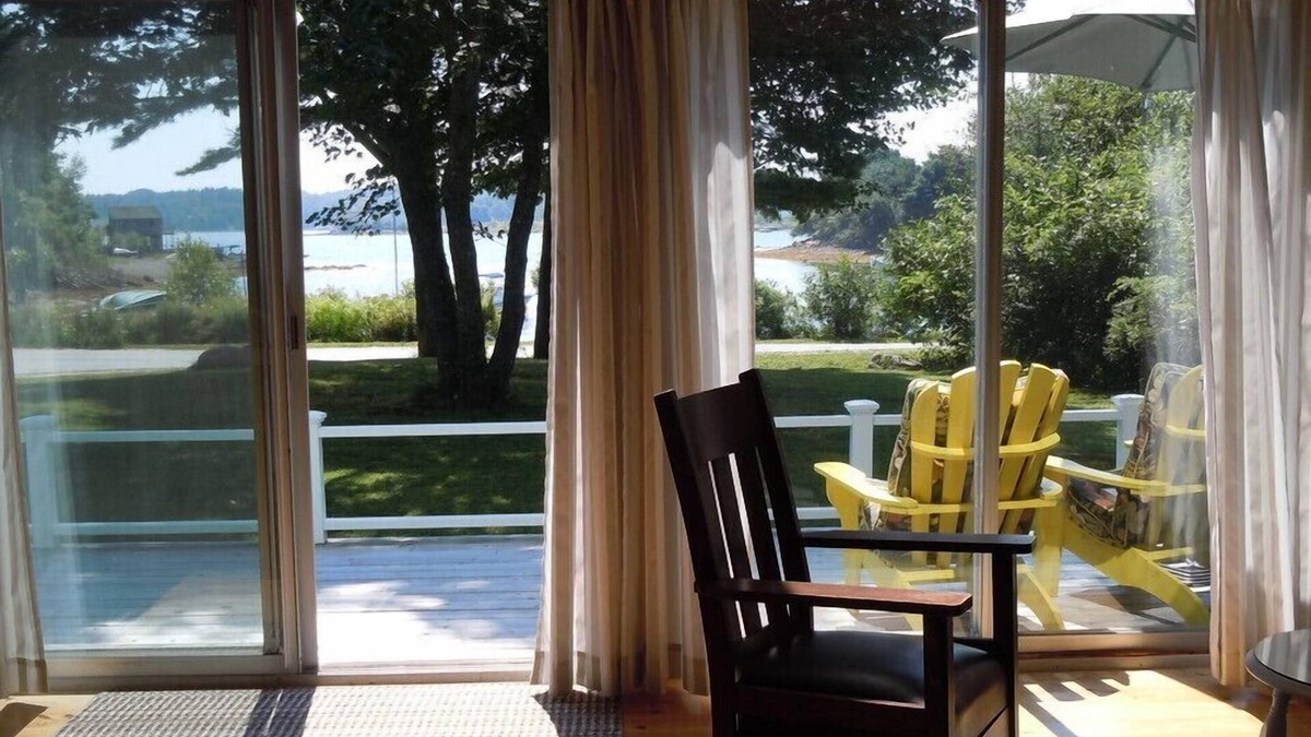 Mahone Bay Cottage | Second Wind Cottage - ocean front chalet near Mahone Bay & Lunenburg Nova Scotia