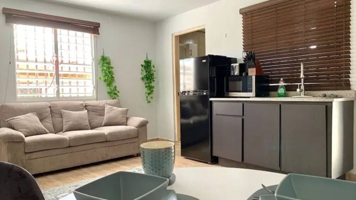 Hato Abajo Apartment | Secret gem hidden in the center of Arecibo minutes away from adventure!