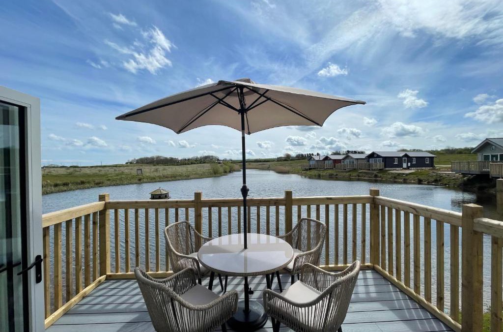 Filey House | Secret Of Eden Lake View Lodge