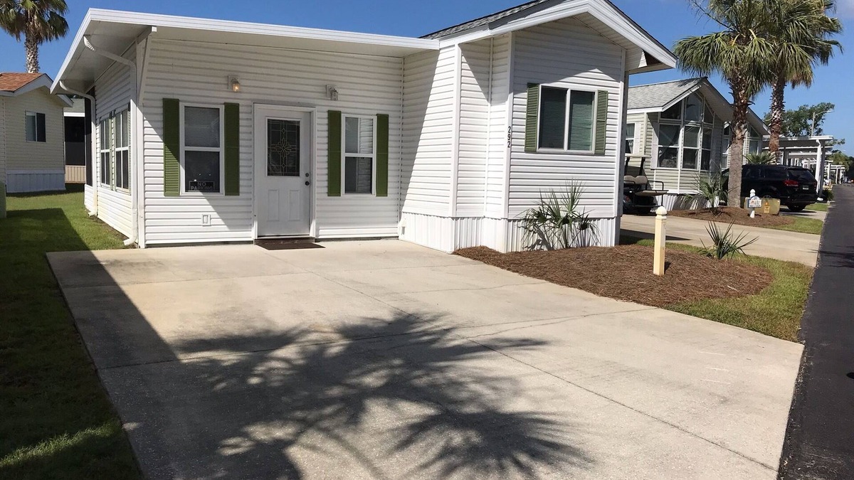 Upper Grand Lagoon Cottage | Secure gated community. Great for families and folks looking for winter rates