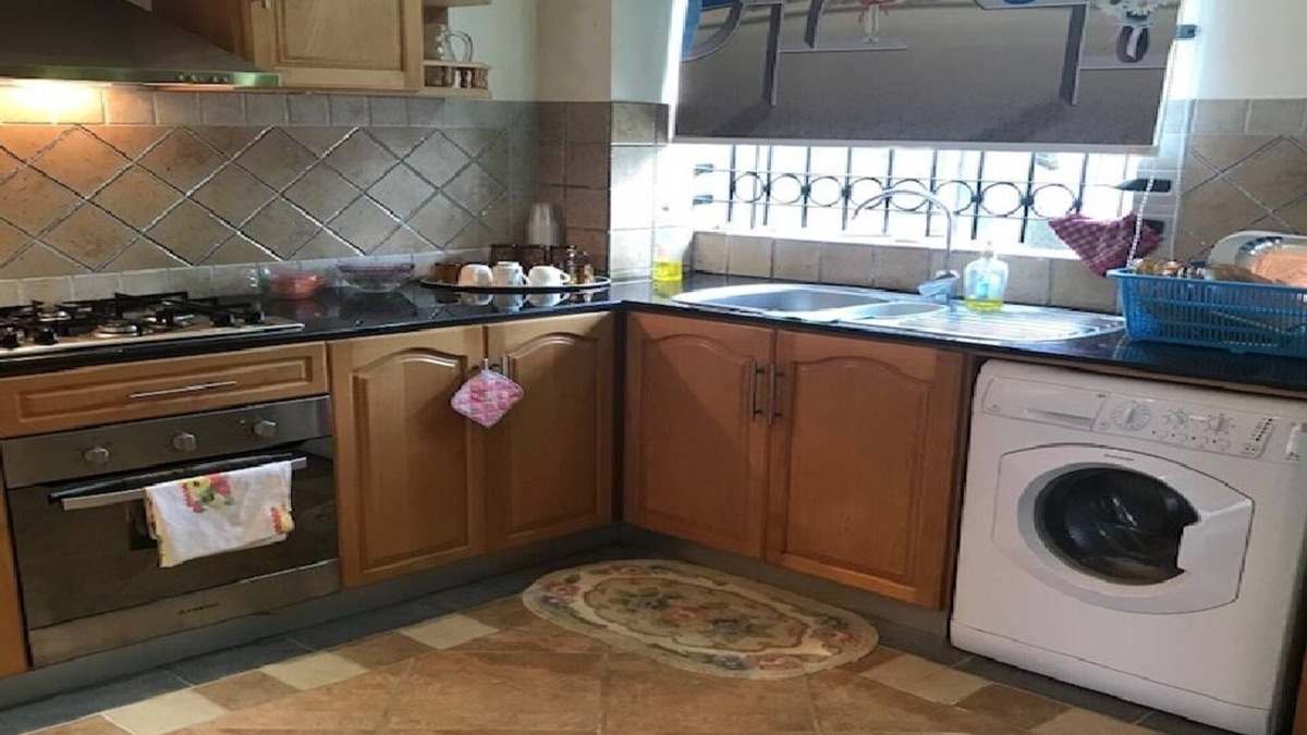 Pointe D'esny Villa | Secured quiet holiday stay - 2 mins walk to beach