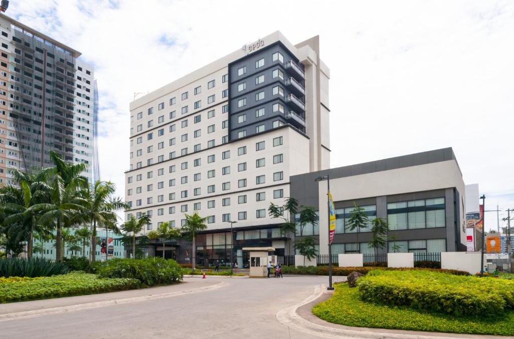 Poblacion District Hotel | Seda Abreeza - Newly Renovated