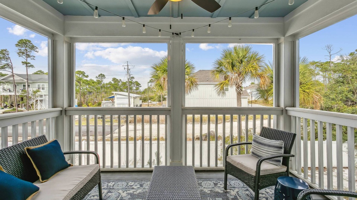 Ono Island House | Seeking Snowbirds |Pet Friendly 2BR Lost Key Townhouse |Free Golf |Private Beach |2 Pools |Spa