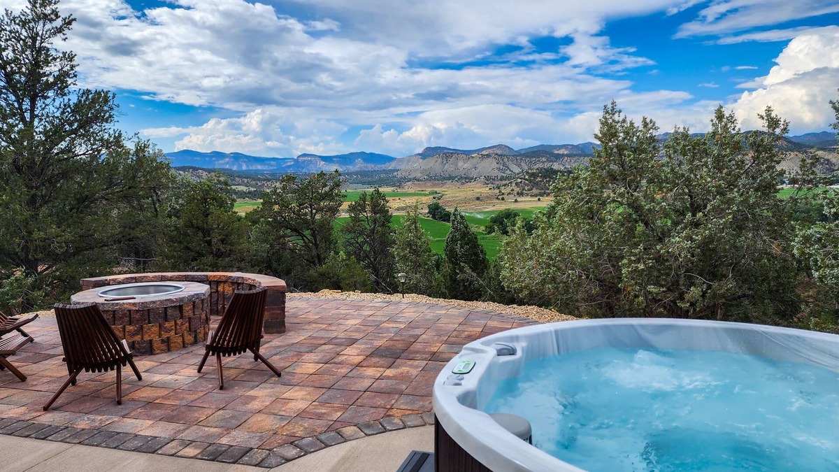Orderville Cabin | Sego Lily Casita | Private Hot tub | Zion NP