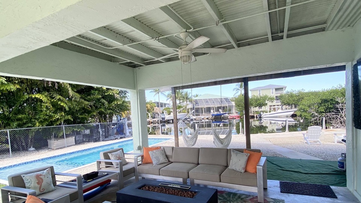 Twin Lakes House | Sel de Mer - Key Largo 3/3 waterfront home with heated pool & dockage