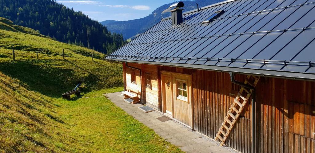 Dorf Dienten House | Selbstversorgerhütte Nösslau Alm