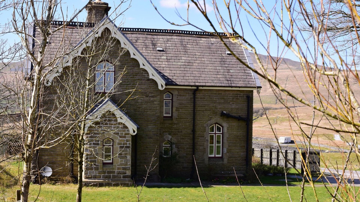 Gearstones House | Self-catering accommodation in the beautiful North Pennines in a lovingly restored station building,