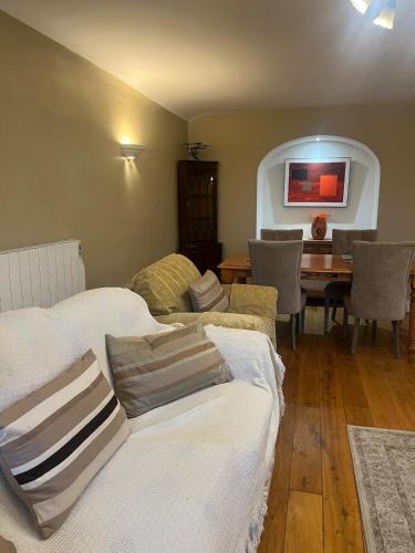 Silvermines Apartment | Self catering apartment Silvermines