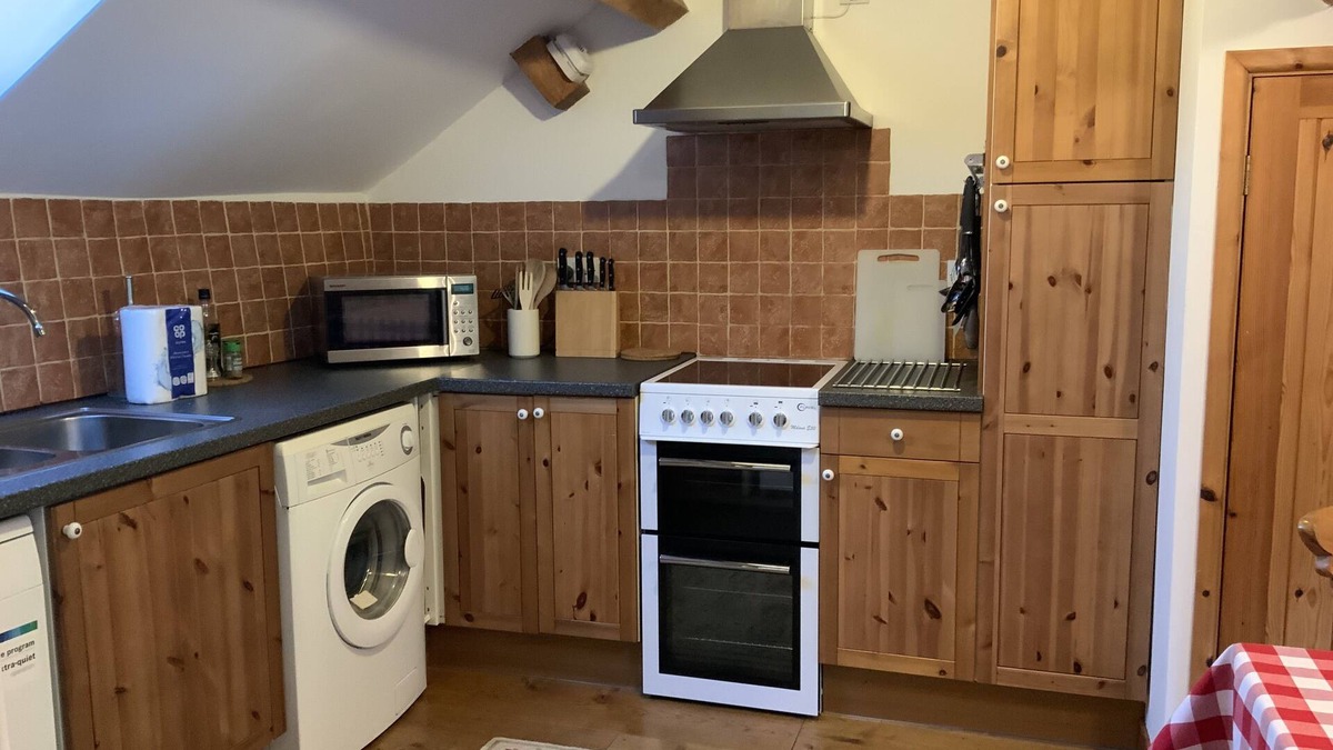 Llanycil Cottage | Self catering luxury holiday cottage by Lake Bala. Pet friendly.
