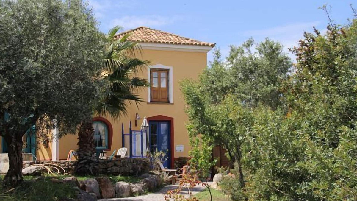 Alfarrobeira Cottage | Self catering Quinta Alfarrobeira for 5 people