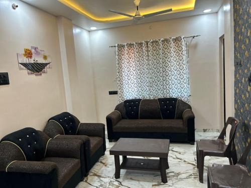 Nagpur Apartment | Self Check In 1BHK Home fully Equipped Kitchen