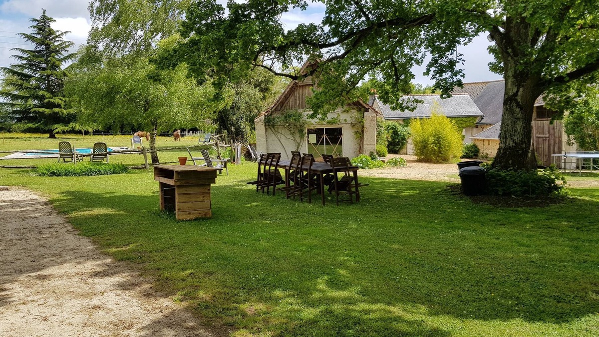 Broc Cottage | Self-contained 3-person apartment on a secluded estate with swimming pool