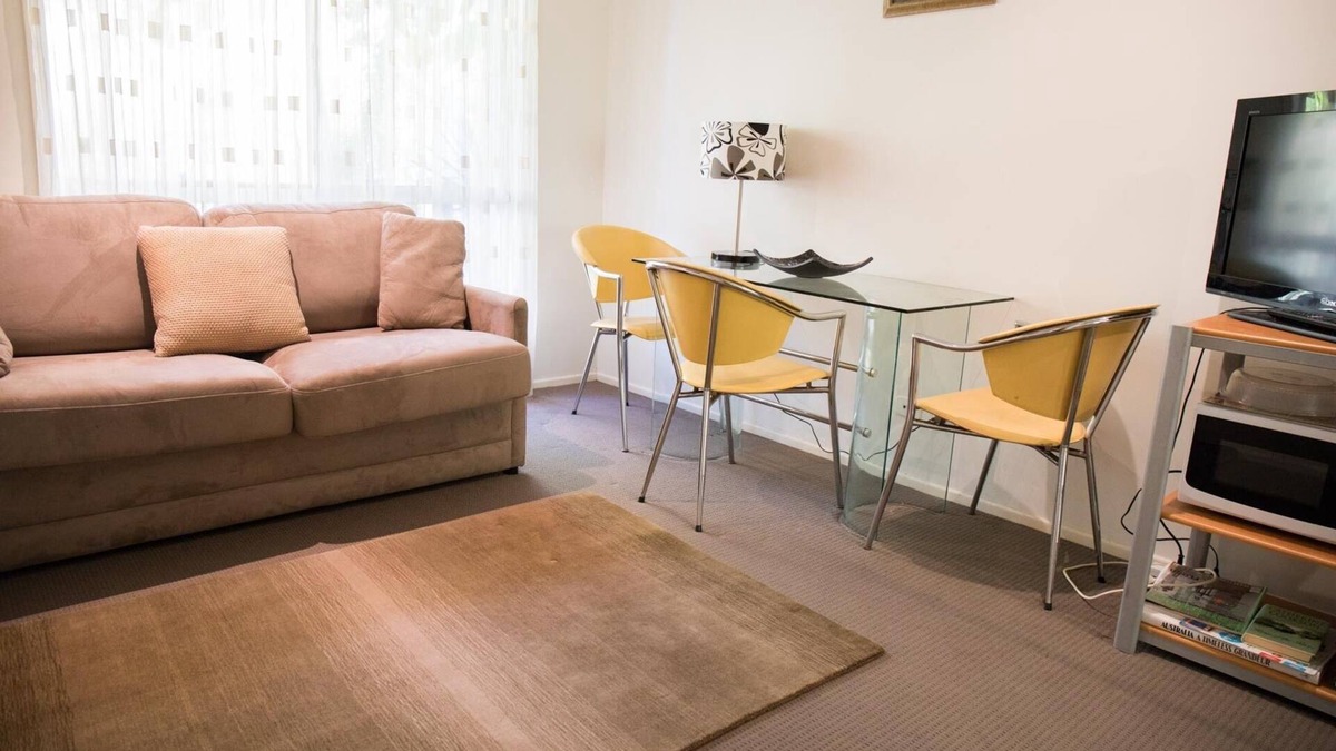 Highland Park House | SELF CONTAINED GRANNY FLAT