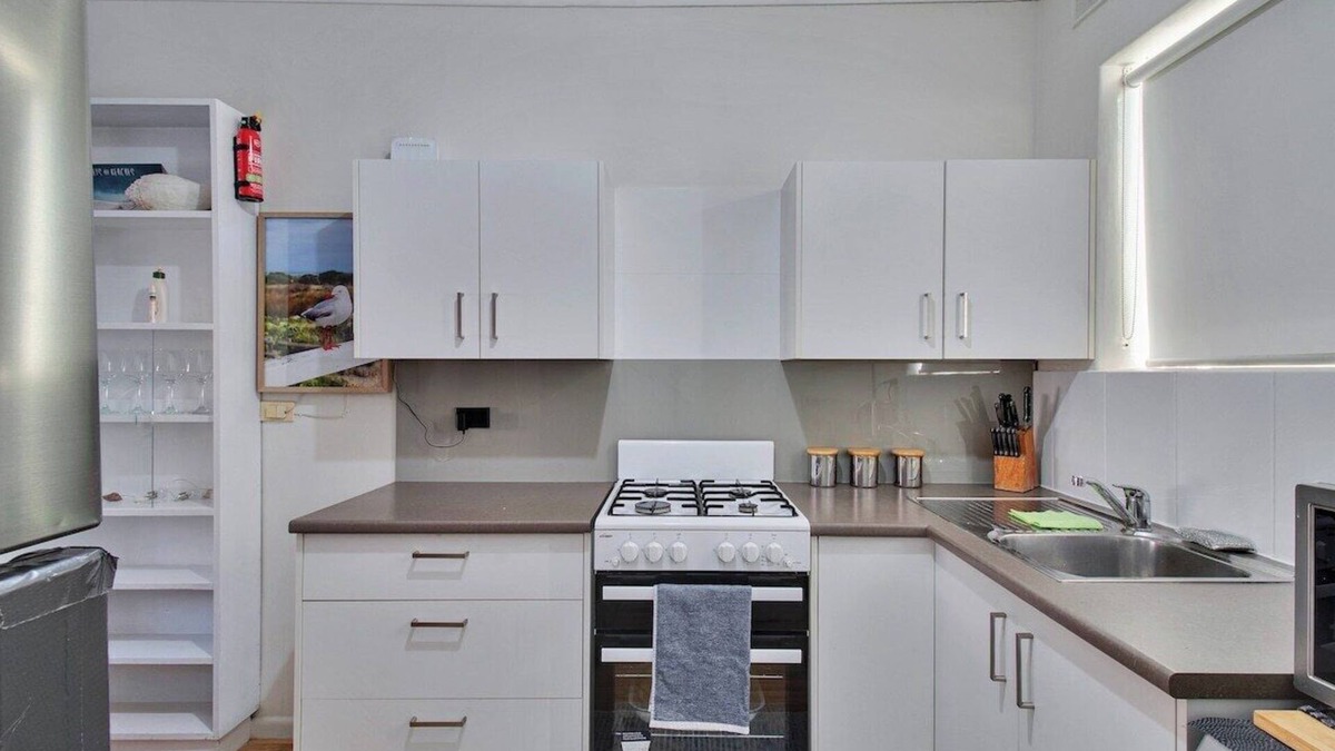 Semaphore Apartment | Semaphore's Seaside Retreat