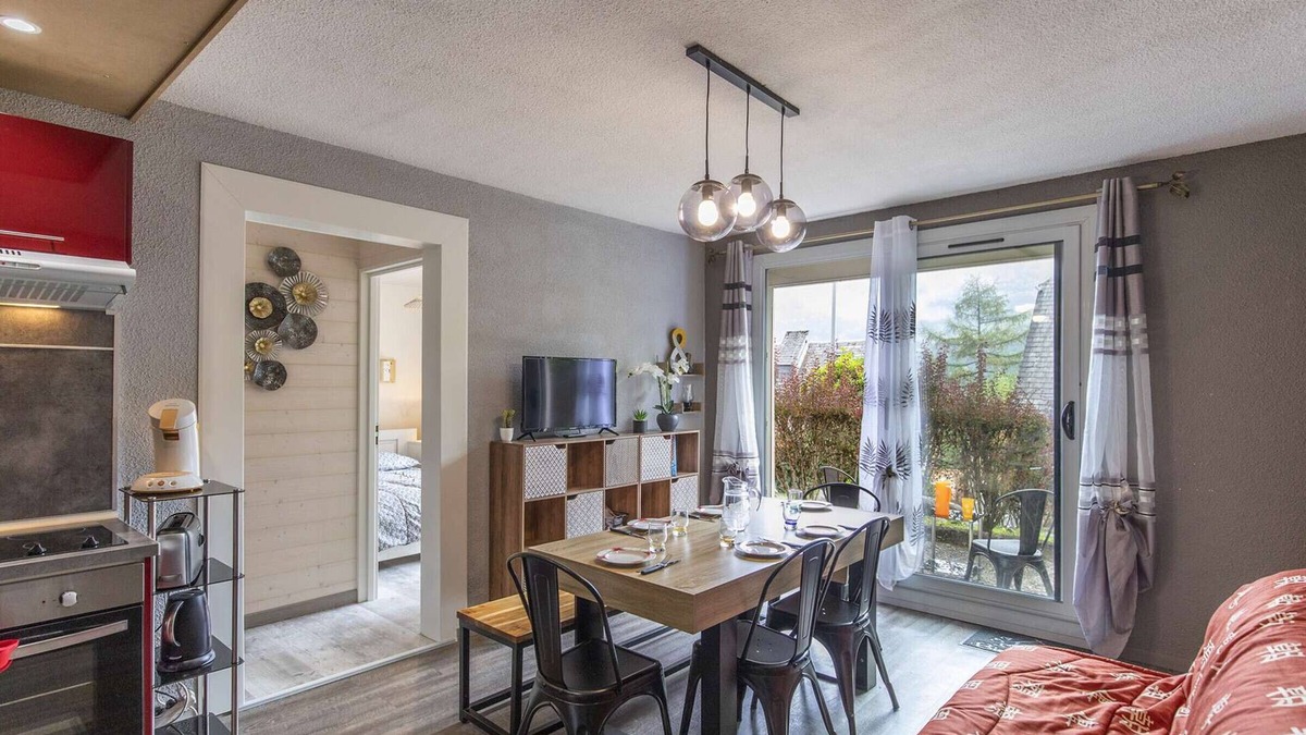 Cauterets Ski Chalet | Semi-detached chalet with terrace and parking in Cauterets