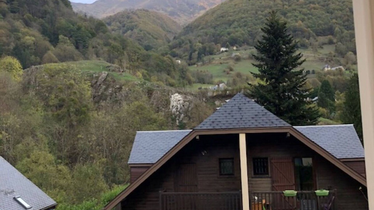 Cauterets Cottage | Semi-detached cottage