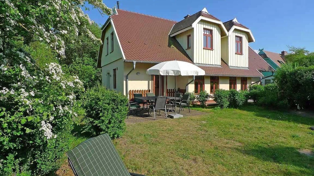Ostseebad Wustrow House | Semi-detached house Küstenhof 5a in the Baltic seaside resort of Wustrow