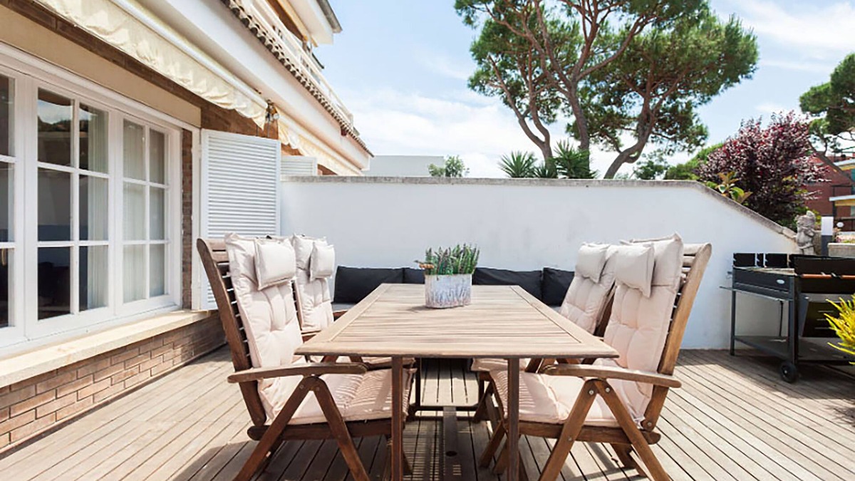 Castelldefels House | Semi-detached house 100 mtr from the beach