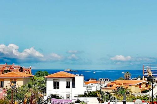 Palm-Mar Villa | Semi-detached villa sea views, huge terrace, close beach