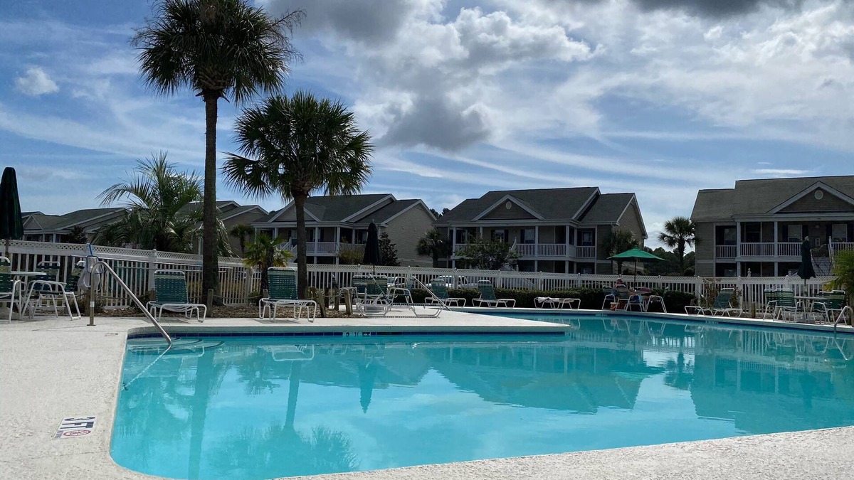 Sunset Beach Condo | Sensational Beach & Golf what more can anyone ask for! Overlooking SandPiper Bay