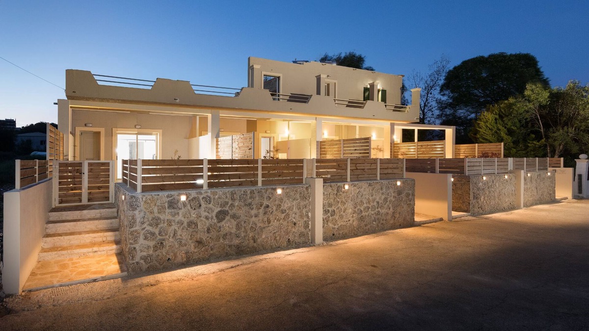 Dassia Apartment | Senses Suite Ena: Luxury, renovated Apartment in Corfu