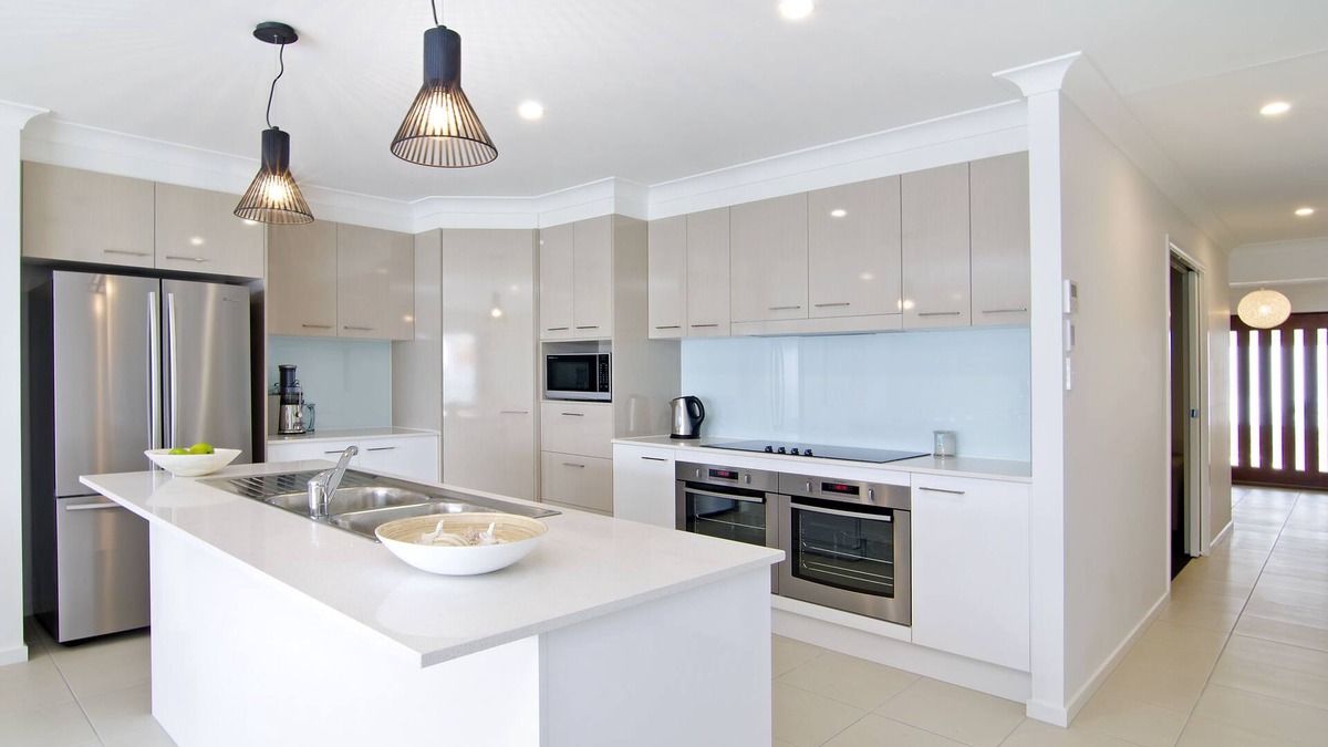Tugun House | Sentosa at Tugun Beachfront Holiday Home