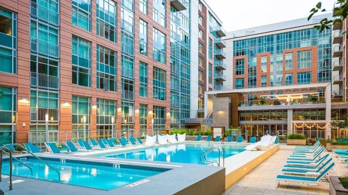 LoDo Hotel | Sentral Union Station | 2BR Apt in Union Station | Outdoor Pool | Grilling Area