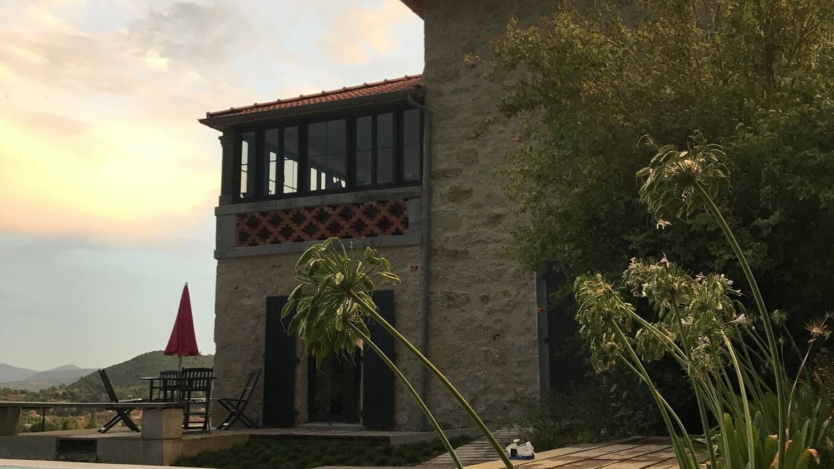 Lodeve Apartment | Separate apartments in villa with pool