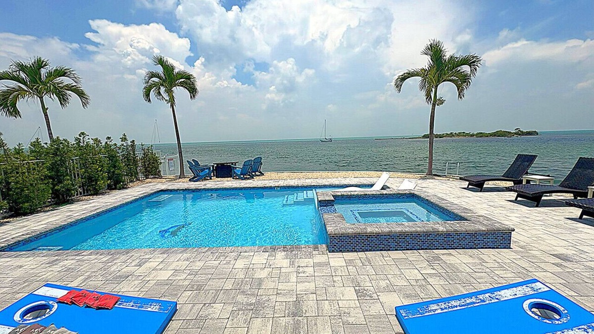 Marathon House | SEPT & OCT Special! New 5BR Pool, Dock, Ocean View