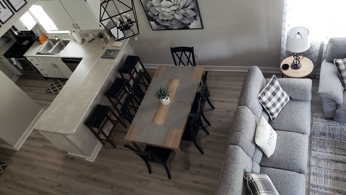 Table Rock Condo | SEPT. REDUCED RATES! NEWLY UPDATED 3 Bedroom-3 full bath- CLOSE TO EVERYTHING!